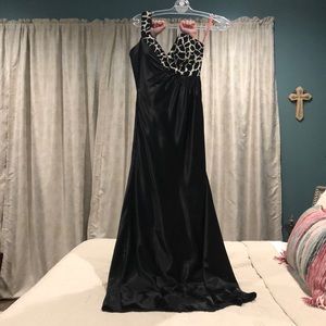 Ball gown, prom dress.